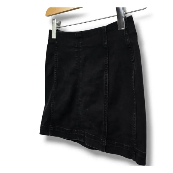 Wild Fable Women's black Denim Mini Skirt - size 00 - Picture 2 of 7